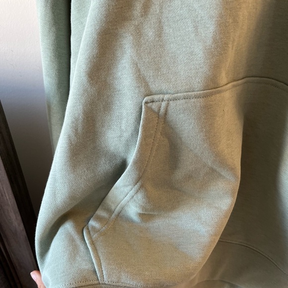 NEW Quiksilver Sweatshirt Graphic Hoodie - Picture 8 of 13